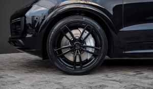 Porsche Cayenne Turbo by RACE! 2018 года 